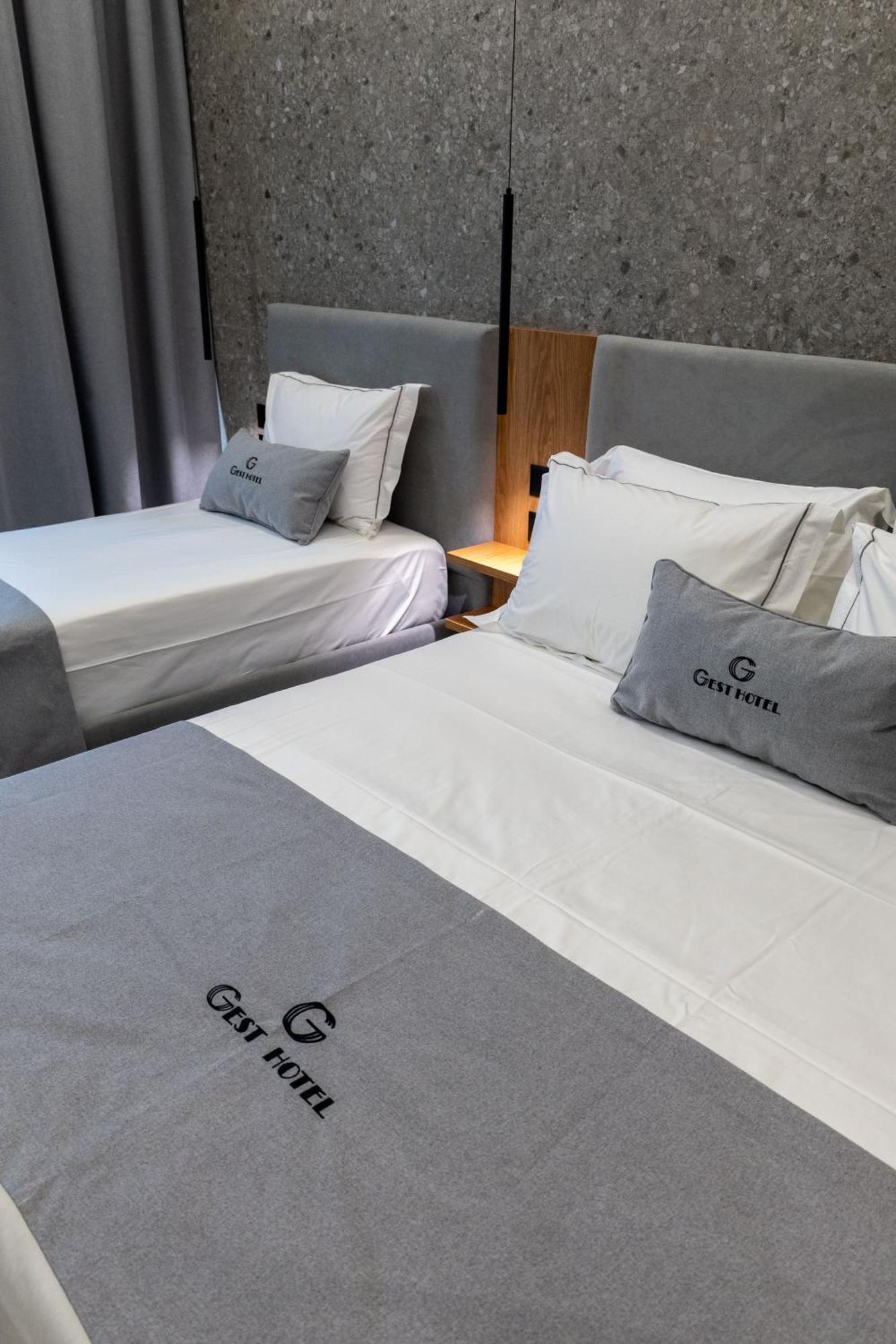 Gest Hotel Radhimë Zewnętrze zdjęcie