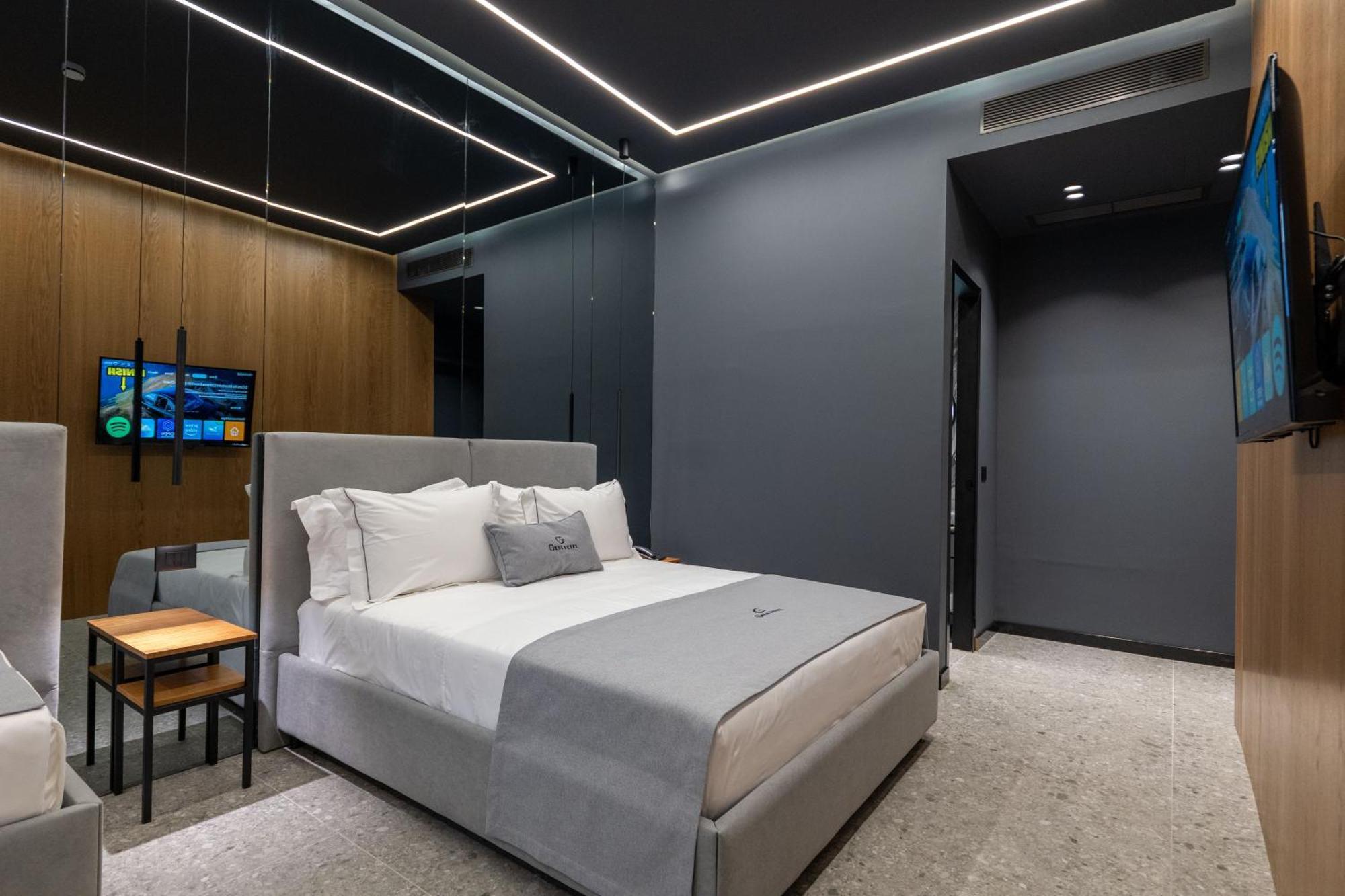 Gest Hotel Radhimë Zewnętrze zdjęcie