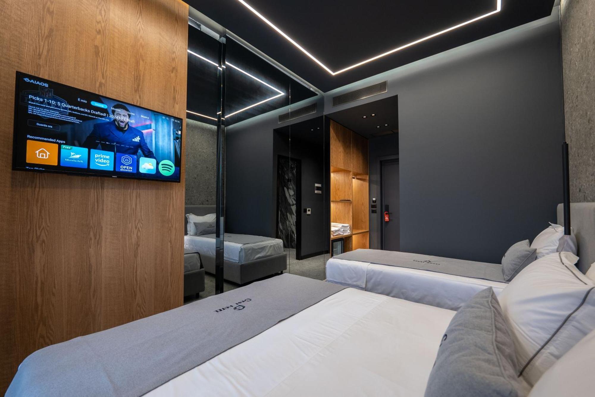 Gest Hotel Radhimë Zewnętrze zdjęcie