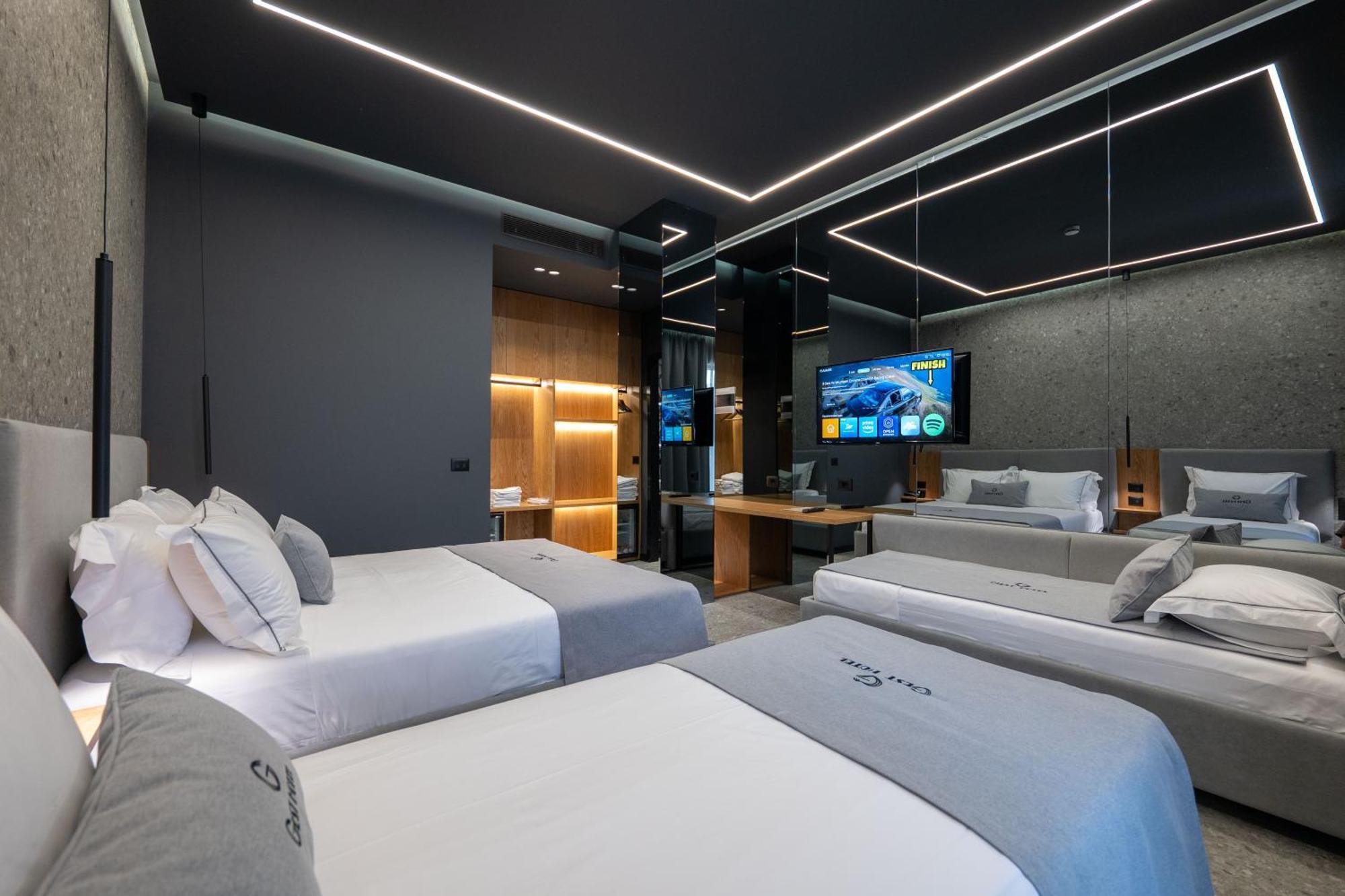 Gest Hotel Radhimë Zewnętrze zdjęcie