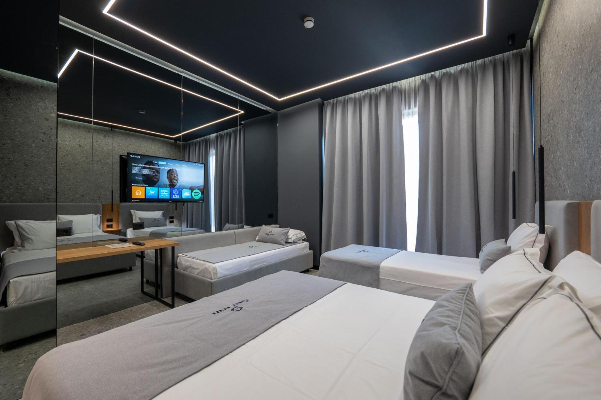 Gest Hotel Radhimë Zewnętrze zdjęcie