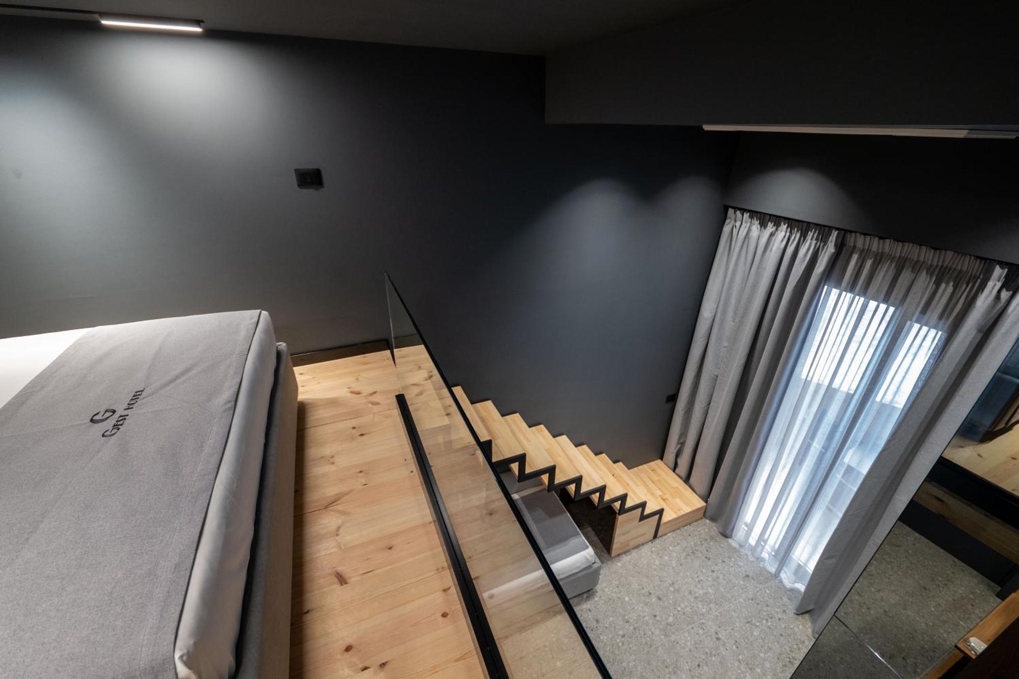 Gest Hotel Radhimë Zewnętrze zdjęcie