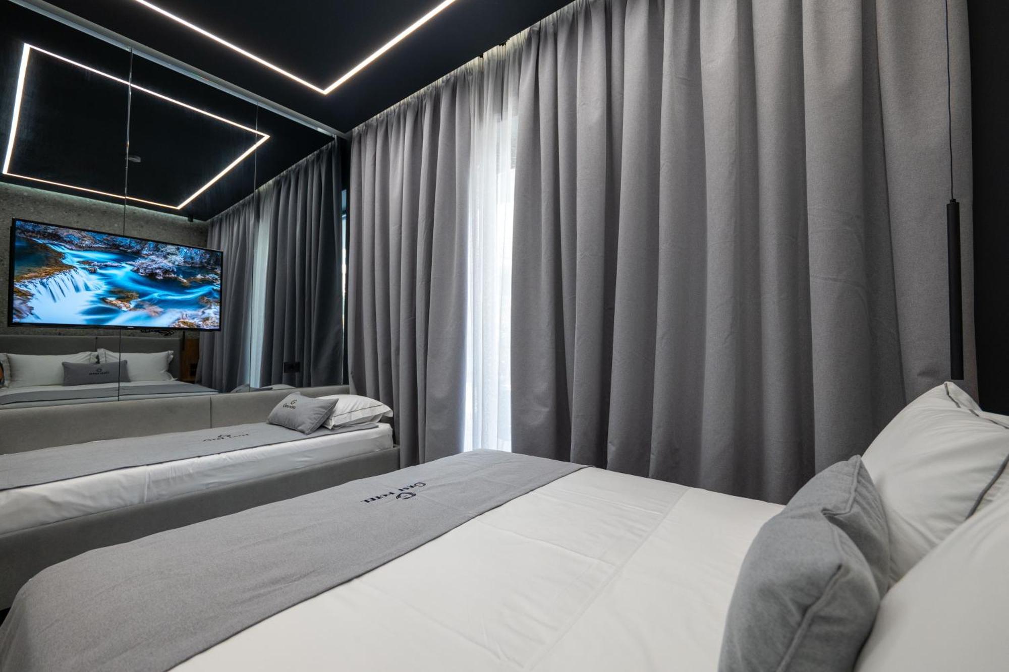 Gest Hotel Radhimë Zewnętrze zdjęcie