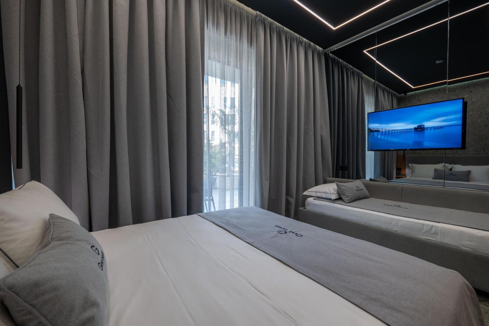 Gest Hotel Radhimë Zewnętrze zdjęcie