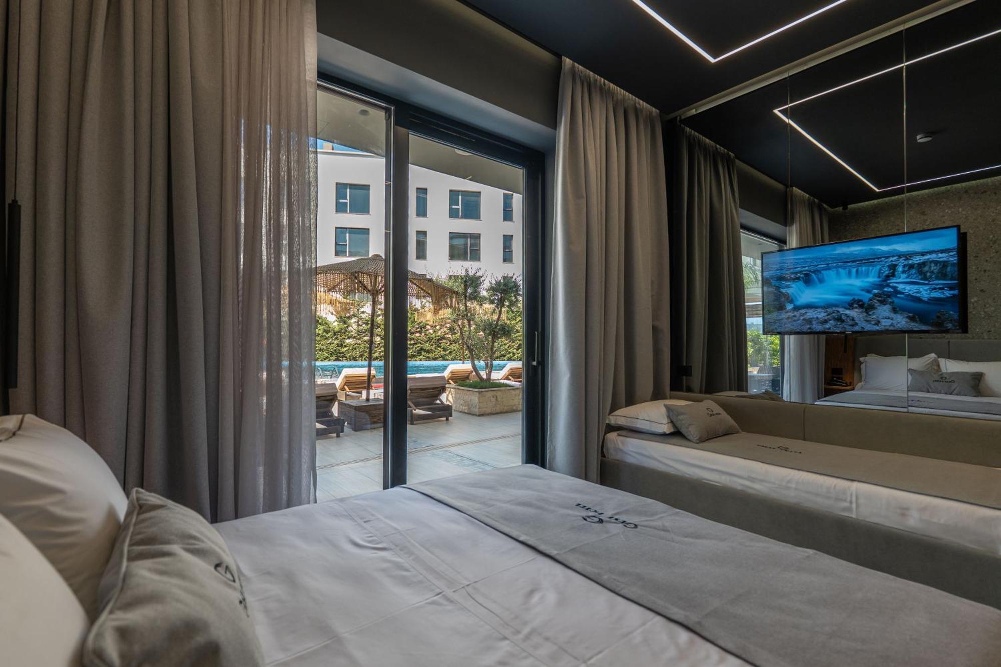 Gest Hotel Radhimë Zewnętrze zdjęcie