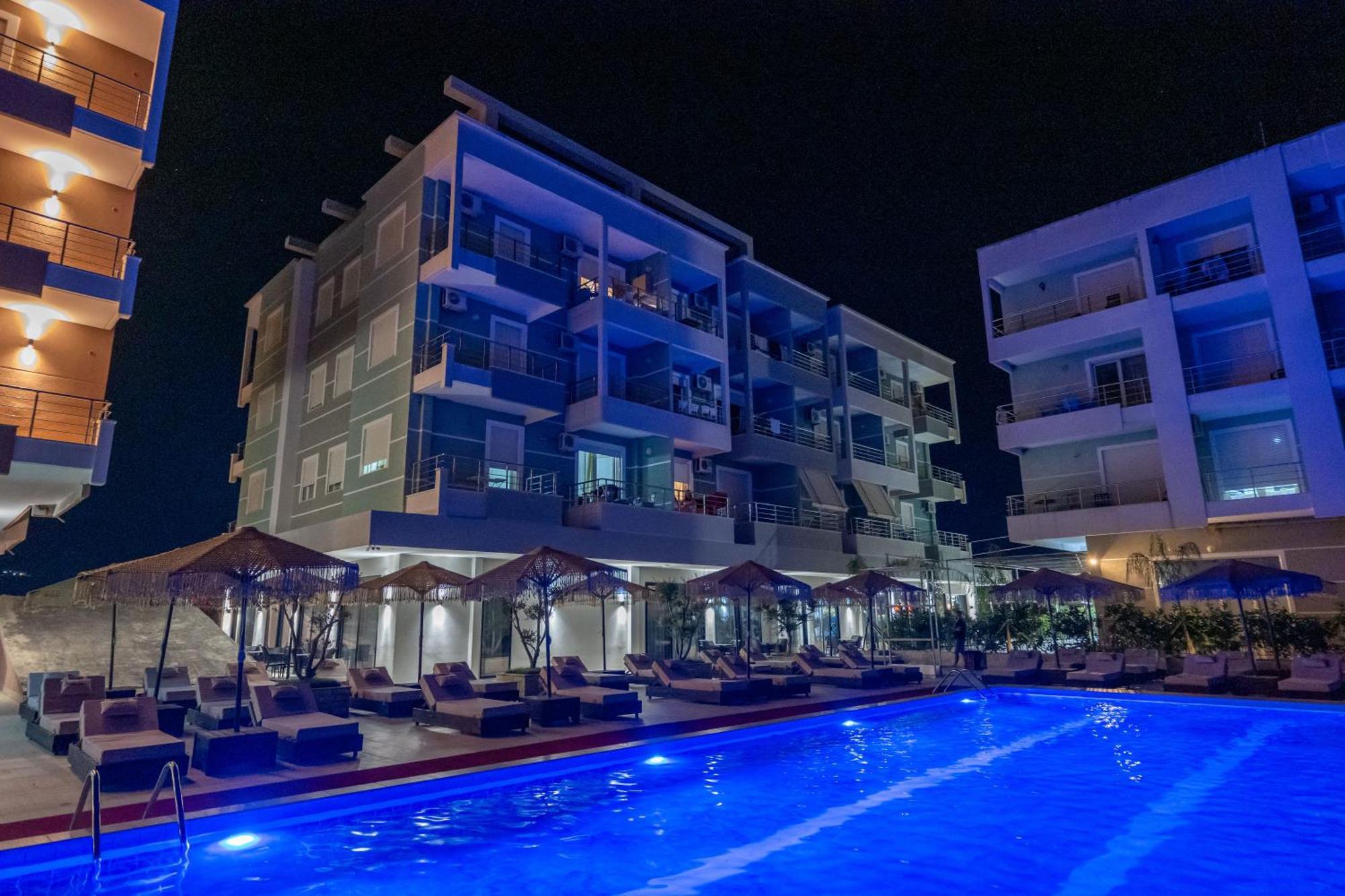 Gest Hotel Radhimë Zewnętrze zdjęcie